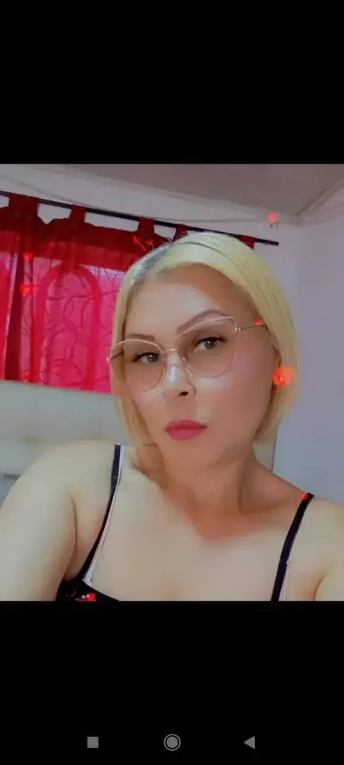 Kaira_Hott