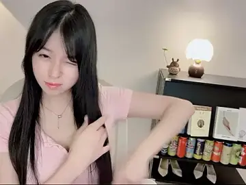 Stripchat Watch Live Sex Cams of Onechestnut