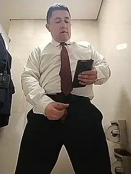 Stripchat Sex Cam of BigCristh79