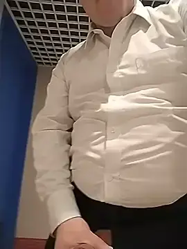Stripchat Watch Live Sex Cams of BigCristh79
