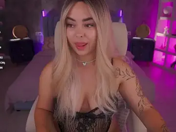 Stripchat Best live sex cam show of SusieWood