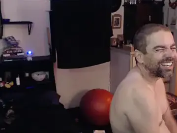 Stripchat Nude Webcam of Daddy_Werewolf