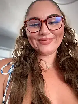 Stripchat Sex Cam of lovely_beast
