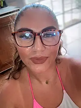 Stripchat Live Sex Cam of lovely_beast