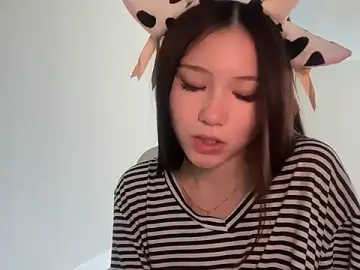 Stripchat Live Sex Cam of luvvivii