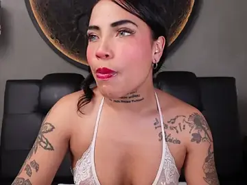 Stripchat Live Sex Cam of miss_vaiolette