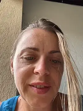 Stripchat Free Porn Cam of ladywithbigass