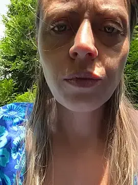 Stripchat Live Porn of ladywithbigass
