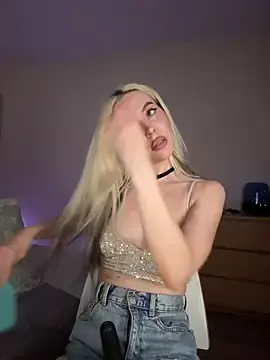 Stripchat Adult Webcam of xDinnax