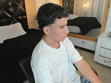Stripchat Live Sex Cam of Samuel__Boy