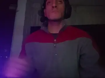 Stripchat Sex Chat of TommyMomentum