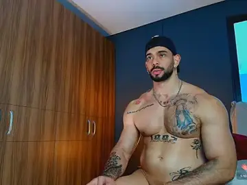 Stripchat Sex Cam of massimo_visconti
