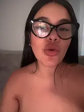 Stripchat Free Live Porn of Issane_Peru