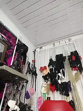 Stripchat Sex Chat of LatexDevil_Blondie