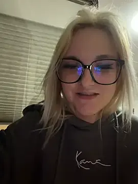 Stripchat Live Sex of Viviluu_Offiziell