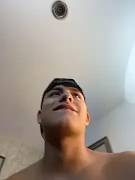 Stripchat Nude Webcam of Lander_Cruz