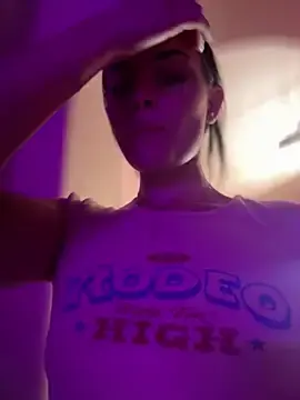 Stripchat Free Porn Cam of KarissaChantelle