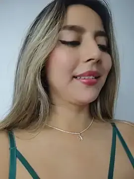 Stripchat Live Sex Cam of CelesteBlaze_