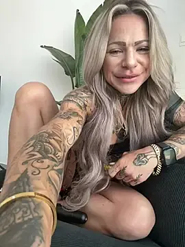 Stripchat Adult Webcam of RAWXII