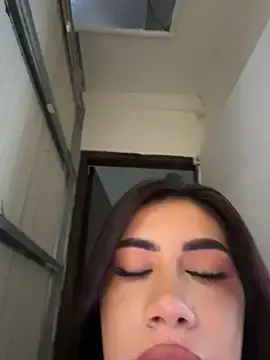 Stripchat Adult Webcam of clarachanelricek