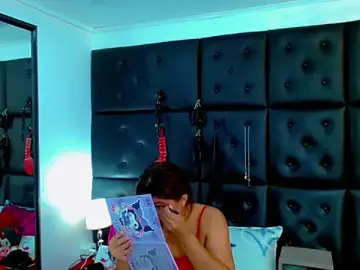 Stripchat Best Webcam of Cloelombard