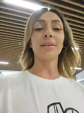 Stripchat Free Porn Cam of SofiaLace