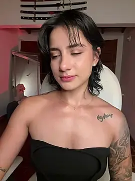Stripchat Live Sex Cam of Ale_Lewis