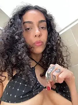 Stripchat Sex Cam of Sora_pasquale