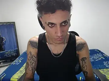 Stripchat Free Porn Cam of present_the_magic