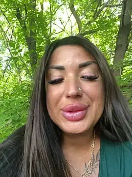 Stripchat Live Sex of RuslanaXX
