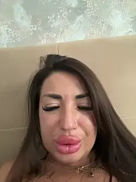 Stripchat Live Porn of RuslanaXX