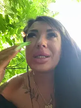 Stripchat Live Sex Cam of RuslanaXX