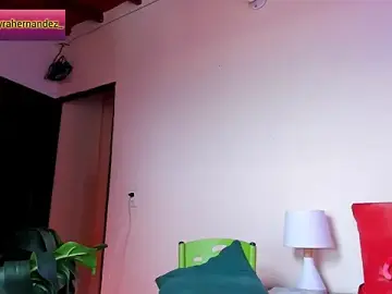 Stripchat Free Porn Cam of keyra_h