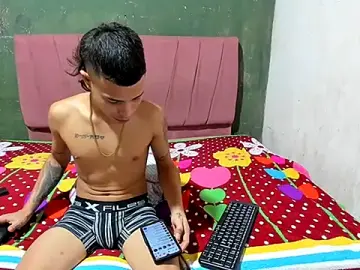 Stripchat Sex Chat of Nikoll_couplee