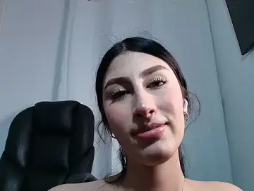 Stripchat Live Sex Cam of valeria_gonzales_