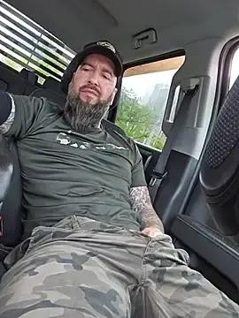 Stripchat Nude Webcam of Beardedtattood