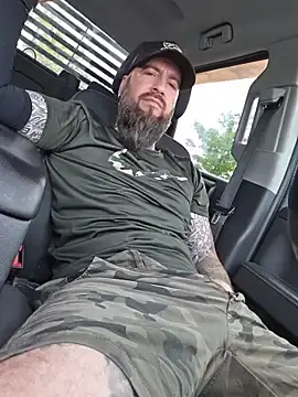 Stripchat Live Sex of Beardedtattood