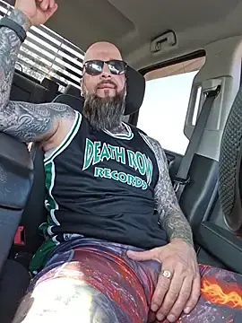 Stripchat Watch Live Sex Cams of Beardedtattood