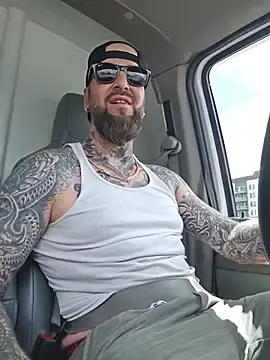 Stripchat Adult Webcam of Beardedtattood