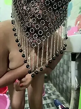 Stripchat Live Sex Cam of Curvy_shivani
