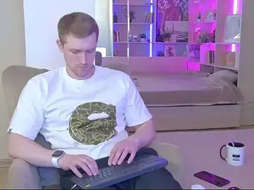 Stripchat Sex Cam of EthanPinkman
