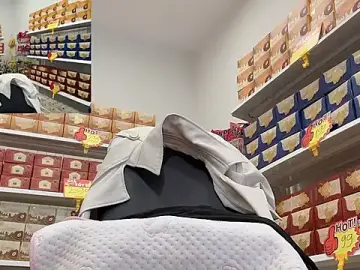 Stripchat Live Porn of Sneaky_Cumshoot