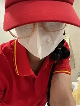 Stripchat Watch Live Sex Cams of Sneaky_Cumshoot