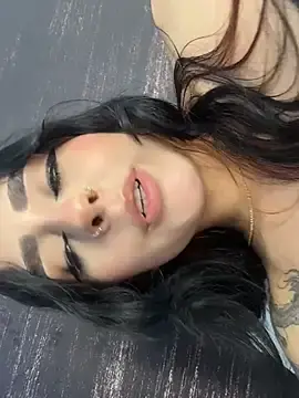Stripchat Nude Webcam of sharlot24
