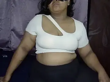 Stripchat Live Sex Cam of Vellammal