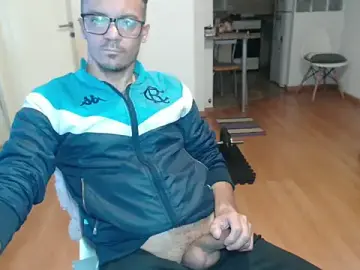 Stripchat Free Porn Cam of guachin_hunk
