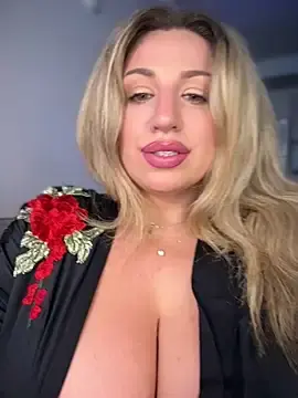 Stripchat Free Live Porn of miamellycious