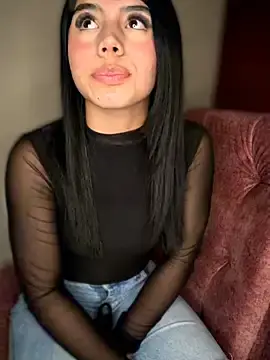 Stripchat Best Webcam of Laura-Khalifa