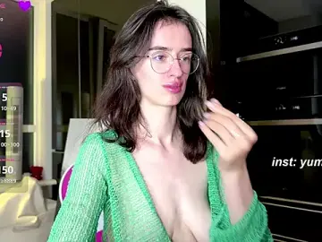 Stripchat Best Webcam of YummyTati
