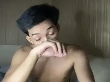 Stripchat Sex Cam of YourcumBoy77